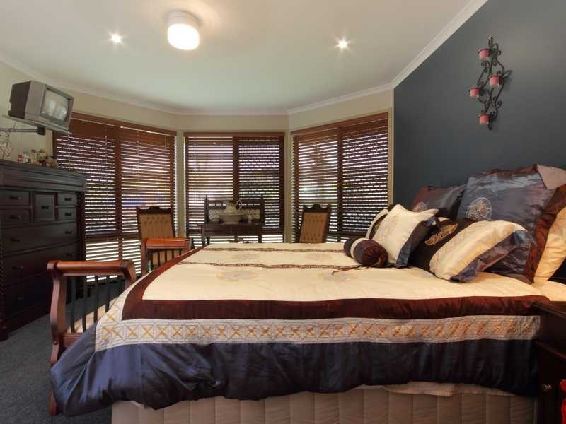 74 Kensington Drive, Flinders View QLD 4305