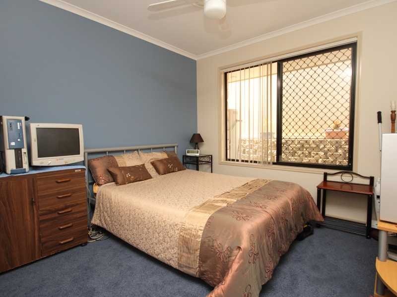 74 Kensington Drive, Flinders View QLD 4305