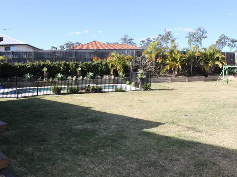 14 Alexandra Close, Flinders View QLD 4305