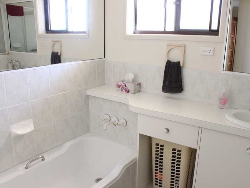 23 Dulcie Street, Raceview QLD 4305