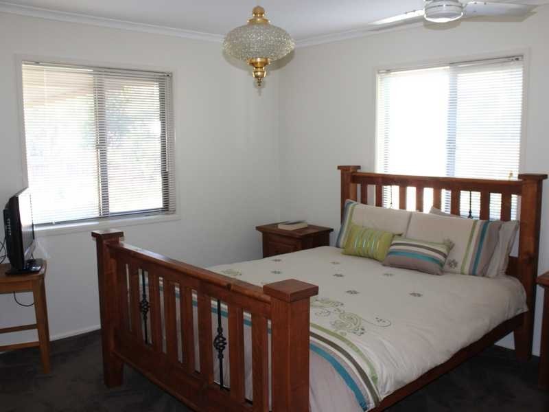 23 Dulcie Street, Raceview QLD 4305