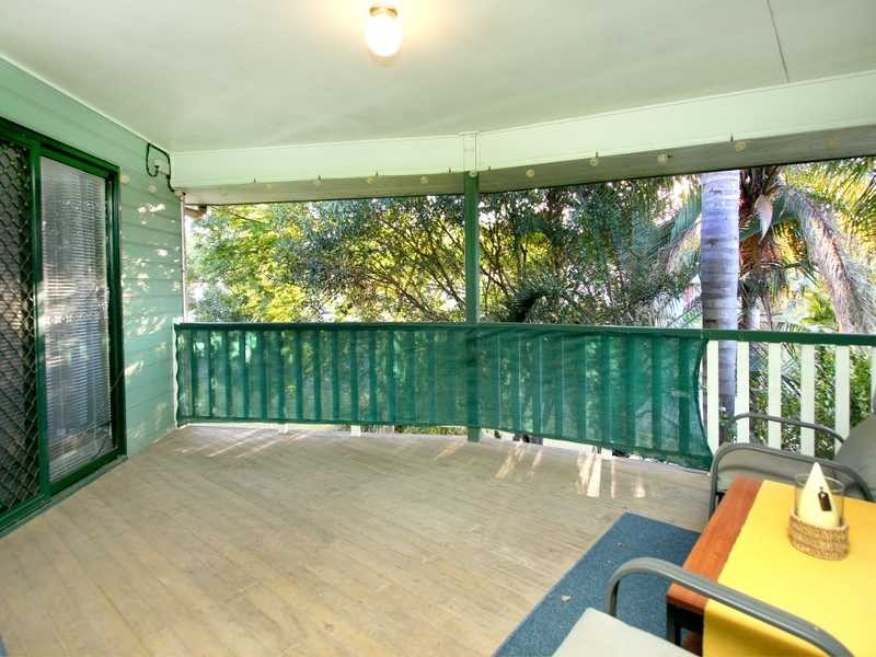 Unit 2/4 Toft Drive, Raceview QLD 4305