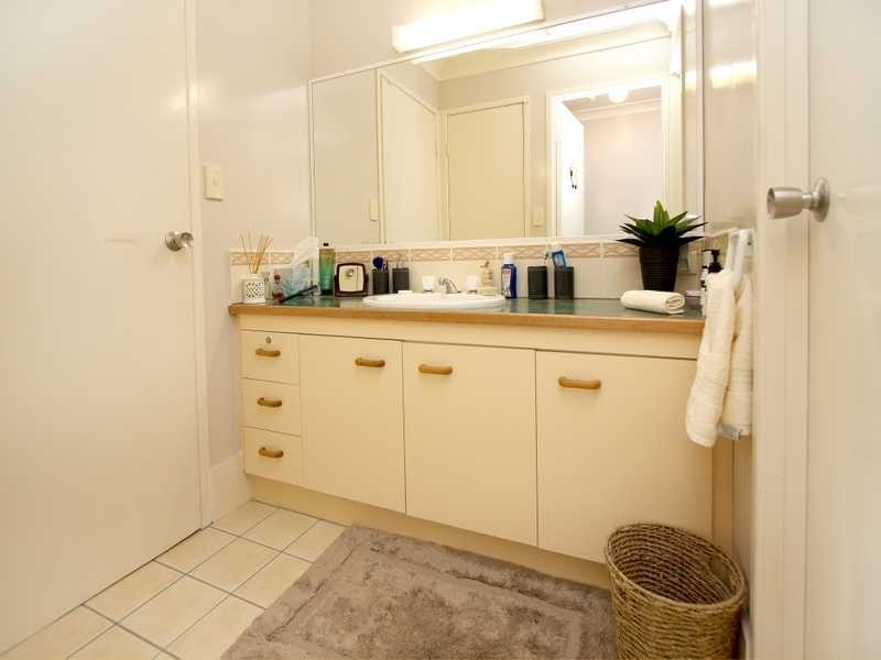 Unit 2/4 Toft Drive, Raceview QLD 4305