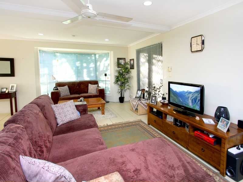 Unit 2/4 Toft Drive, Raceview QLD 4305