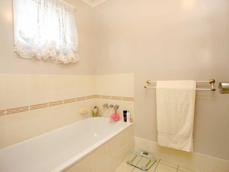 Unit 2/4 Toft Drive, Raceview QLD 4305