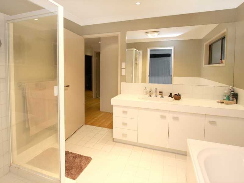 3 Blenheim Crescent, Yamanto QLD 4305