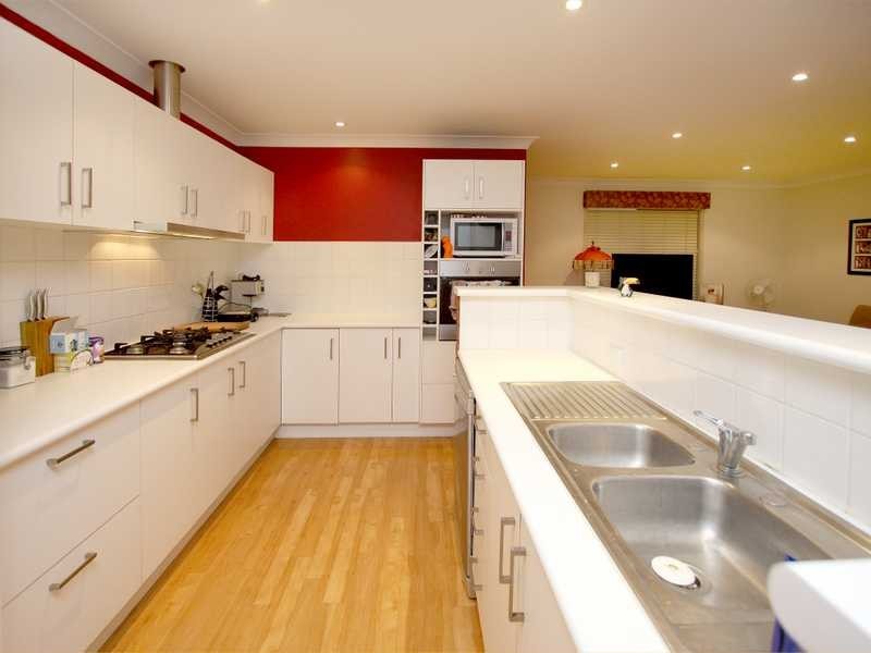 3 Blenheim Crescent, Yamanto QLD 4305