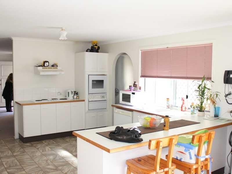 84 Equestrian Drive, Yamanto QLD 4305