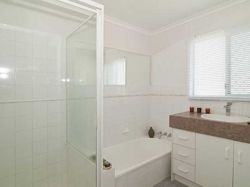 24 Lance Drive, Flinders View QLD 4305