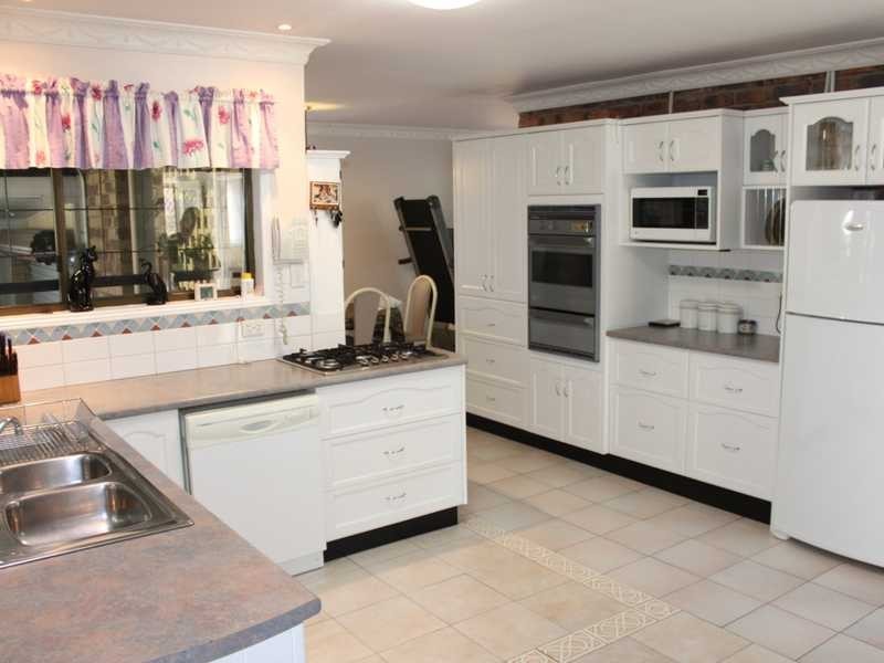 348 Warwick Road, Yamanto QLD 4305