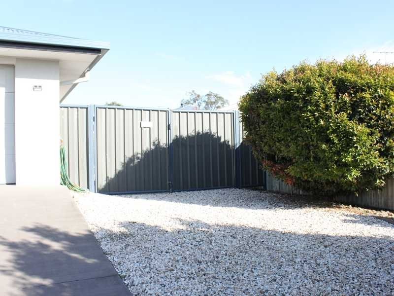 32 Lakeview Drive, Deebing Heights QLD 4306