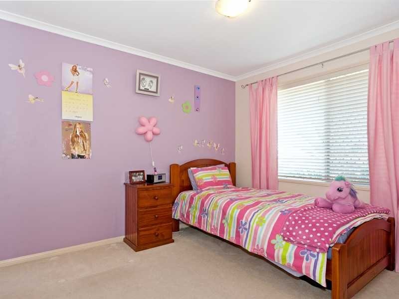 2 Bentley Court, Flinders View QLD 4305