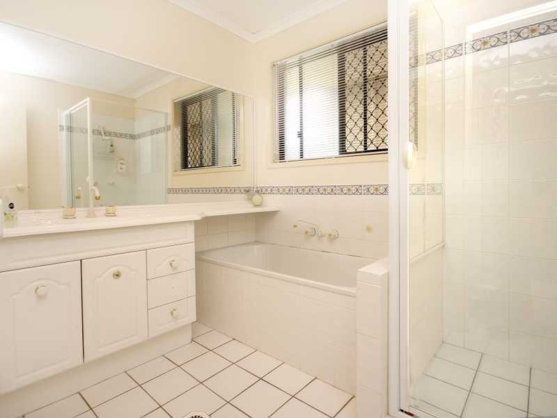 3 Alexandra Close, Flinders View QLD 4305