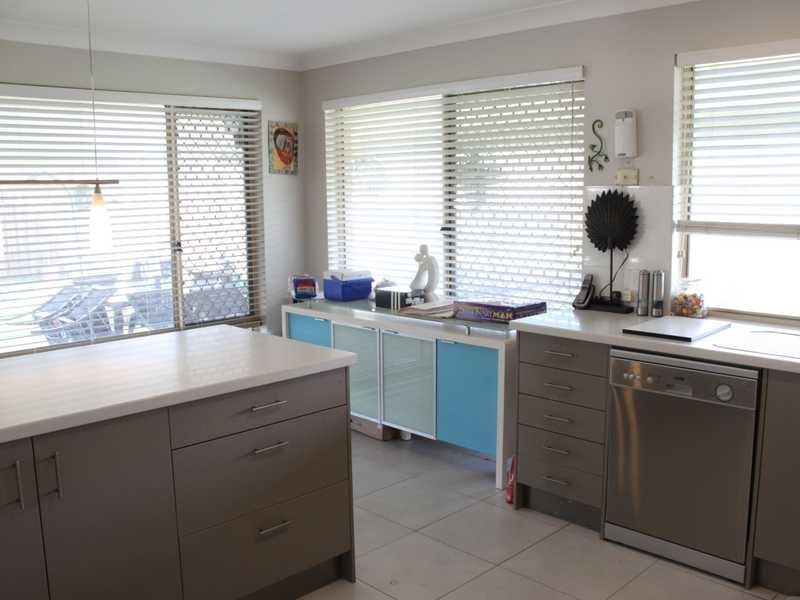 4 Pinkwood Court, Yamanto QLD 4305