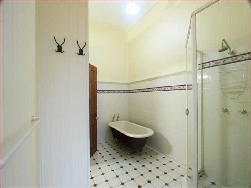 20 Thomas Street, Blackstone QLD 4304