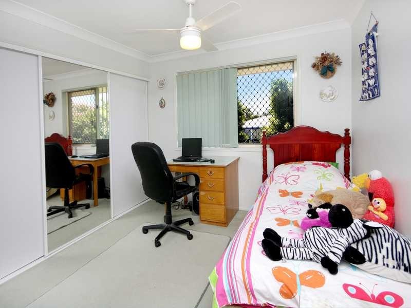 8 Walnut Close, Yamanto QLD 4305