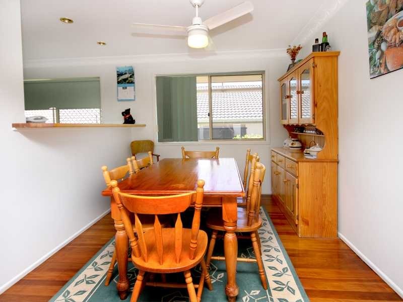 8 Walnut Close, Yamanto QLD 4305