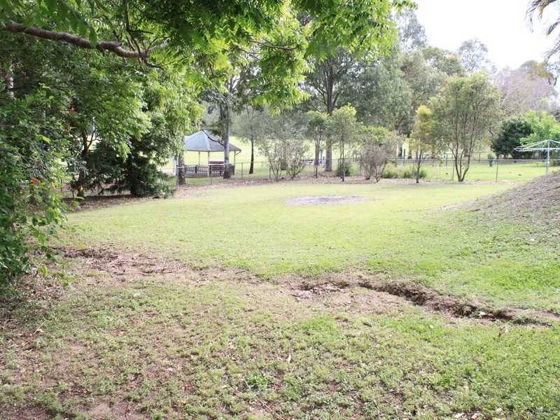 8 Nariah Court, Karana Downs QLD 4306