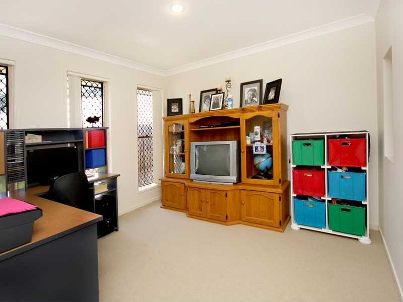 15 Waratah Court, Yamanto QLD 4305