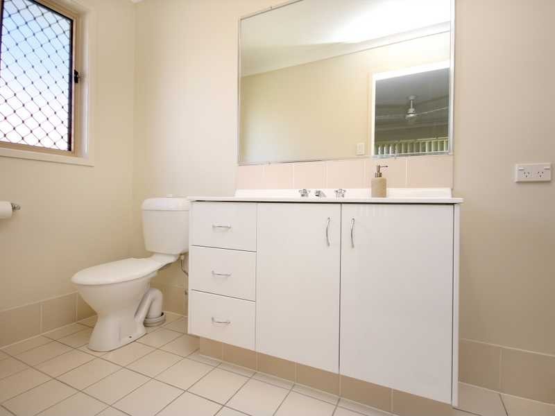 15 Waratah Court, Yamanto QLD 4305