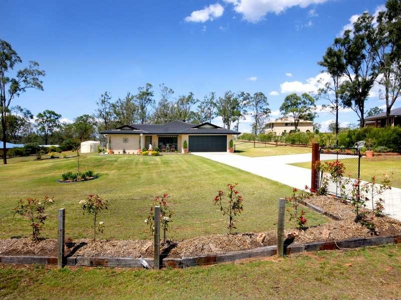 9 Thompson Court, Kensington Grove QLD 4341