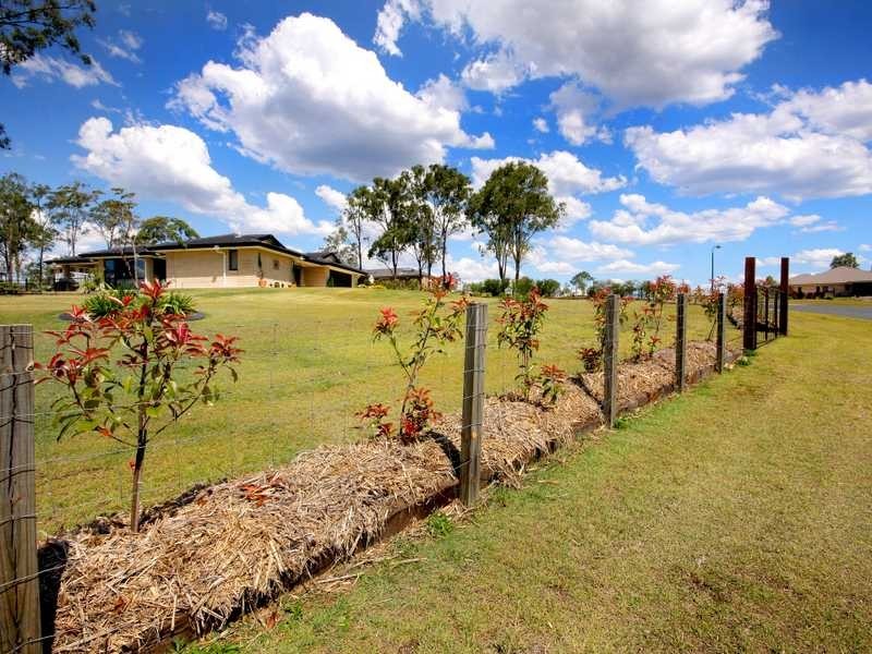 9 Thompson Court, Kensington Grove QLD 4341