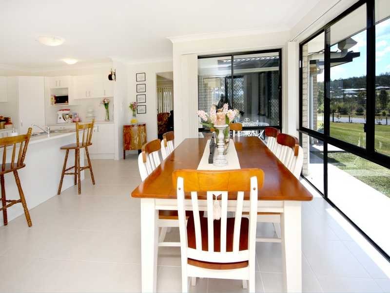 9 Thompson Court, Kensington Grove QLD 4341