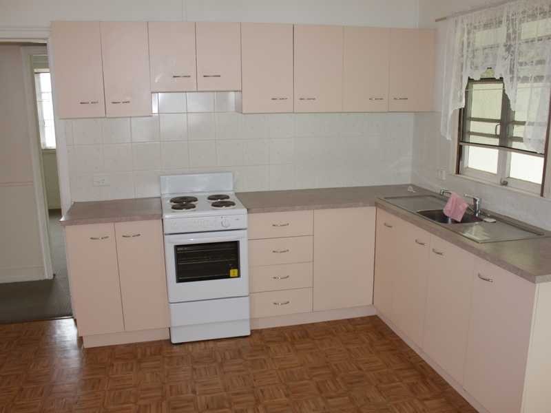 37 Dudleigh Street, North Booval QLD 4304