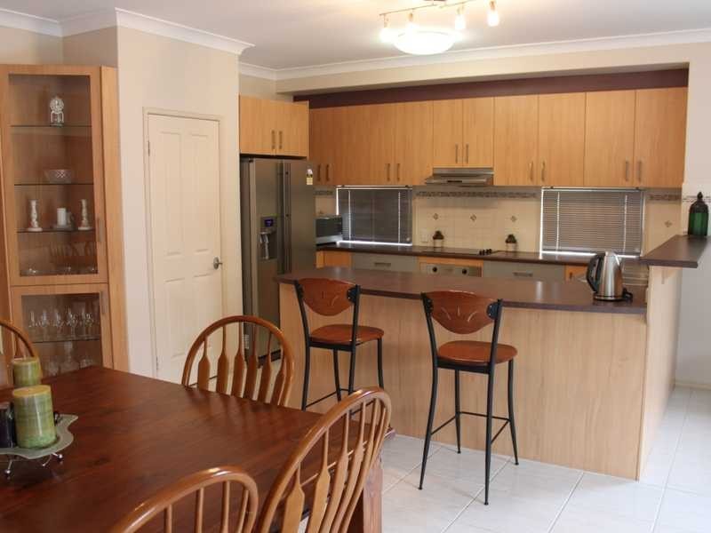 12 McQueen Court, Flinders View QLD 4305
