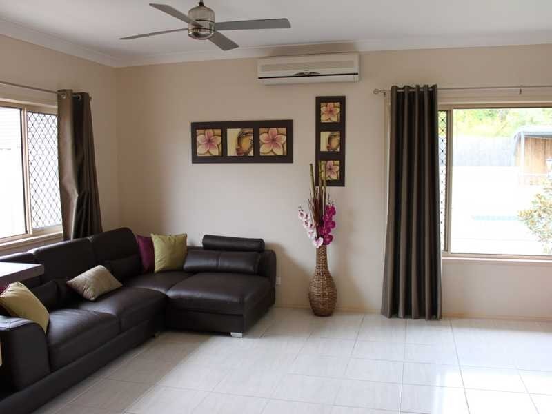 12 McQueen Court, Flinders View QLD 4305