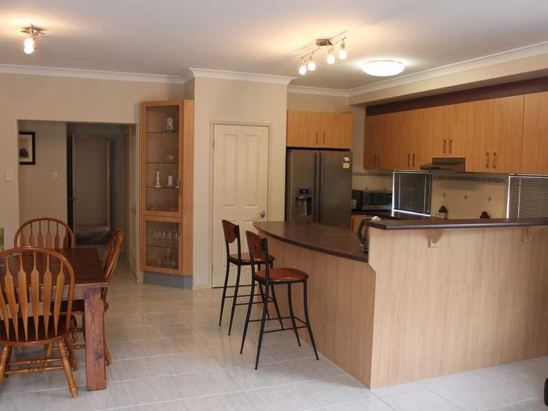 12 McQueen Court, Flinders View QLD 4305