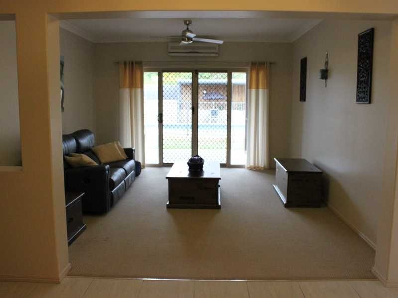 12 McQueen Court, Flinders View QLD 4305