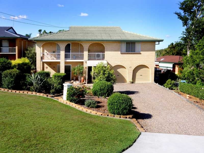 13 Olbern Crescent, Yamanto QLD 4305