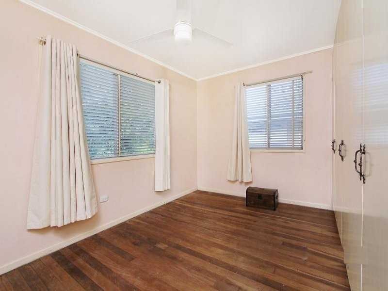 19 Gwendoline Street, Raceview QLD 4305