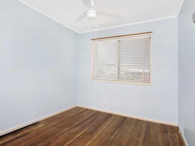 19 Gwendoline Street, Raceview QLD 4305