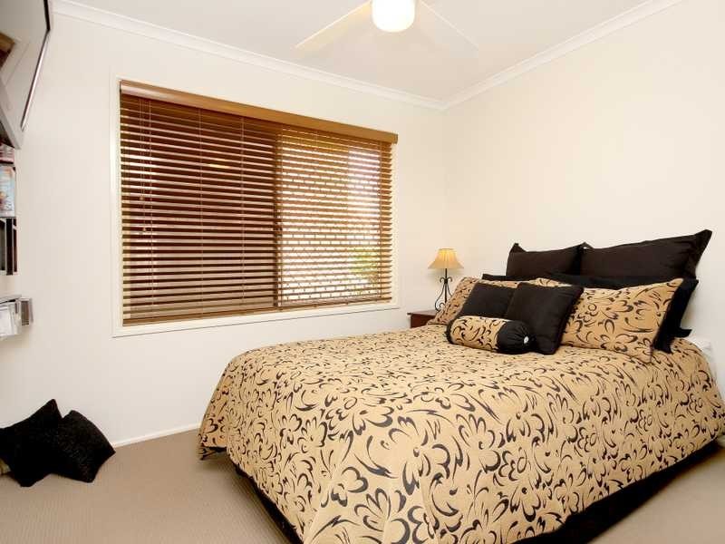 10 Sandalwood Drive, Yamanto QLD 4305