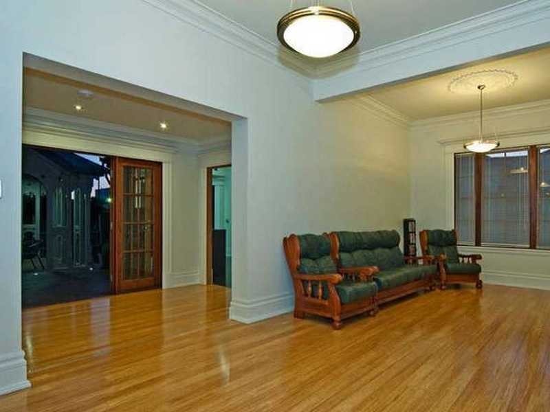 32 Quarry Street, Ipswich QLD 4305