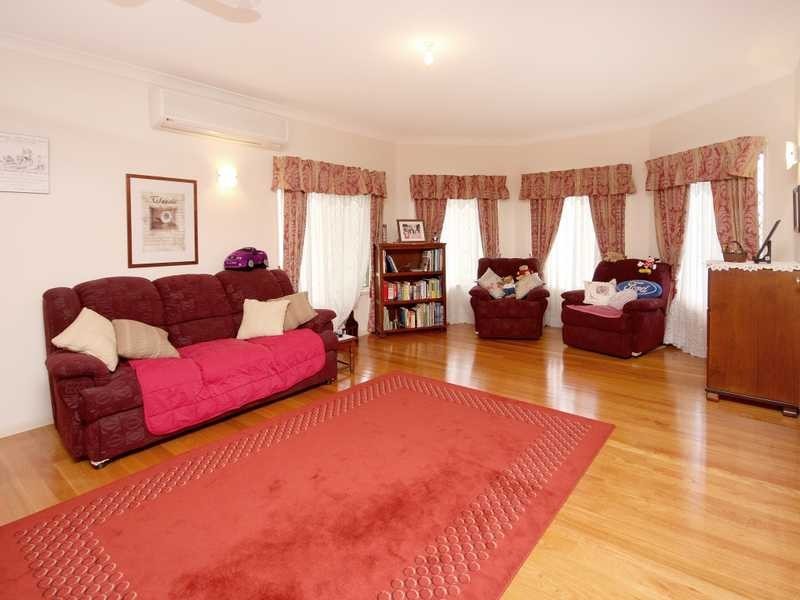 5 Kimberley Way, Flinders View QLD 4305