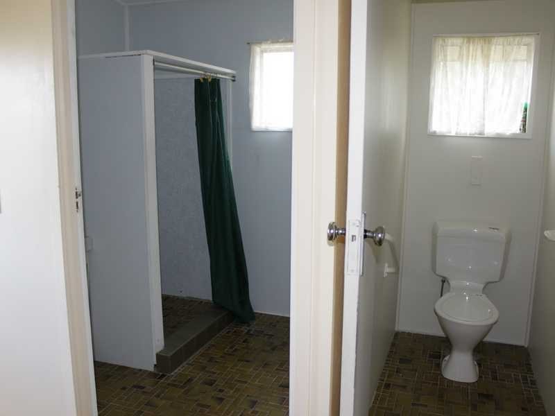 33 Raceview Street, Eastern Heights QLD 4305