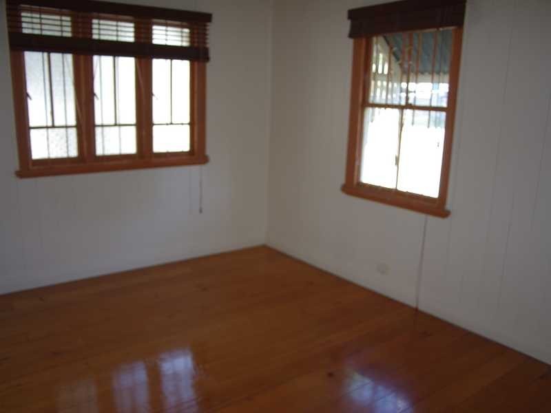 36 Liverpool Street, North Ipswich QLD 4305