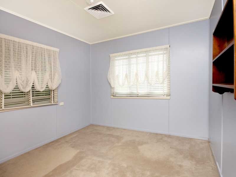 13 Greenham Street, Raceview QLD 4305