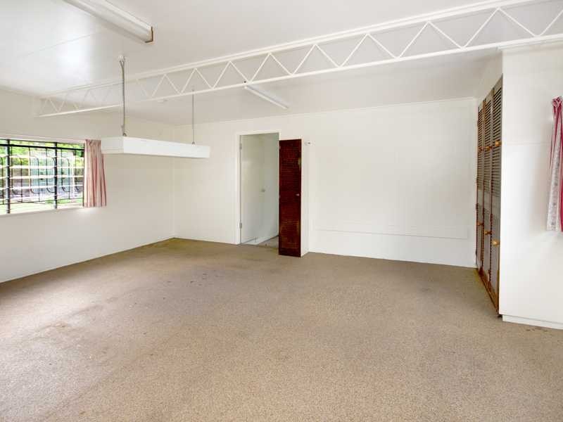 13 Greenham Street, Raceview QLD 4305