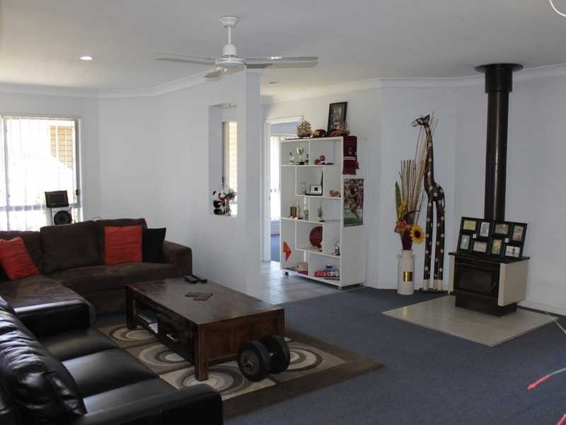 20 Palma Rosa Drive, Wulkuraka QLD 4305