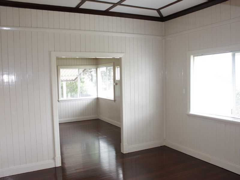 14 Crown Street, Silkstone QLD 4304