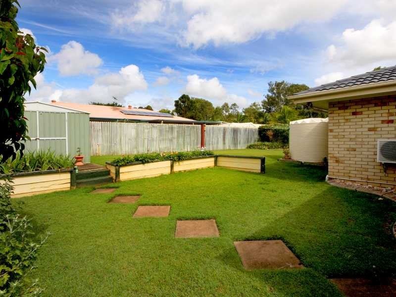 18 Oregon Close, Yamanto QLD 4305