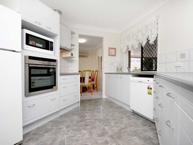 18 Oregon Close, Yamanto QLD 4305