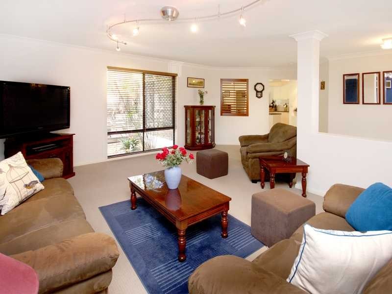 11 Hilldean Drive, Raceview QLD 4305