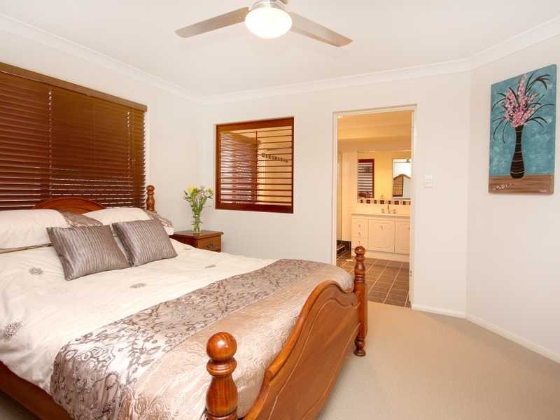 11 Hilldean Drive, Raceview QLD 4305