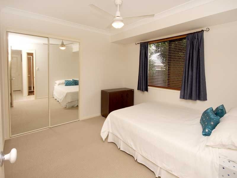 11 Hilldean Drive, Raceview QLD 4305