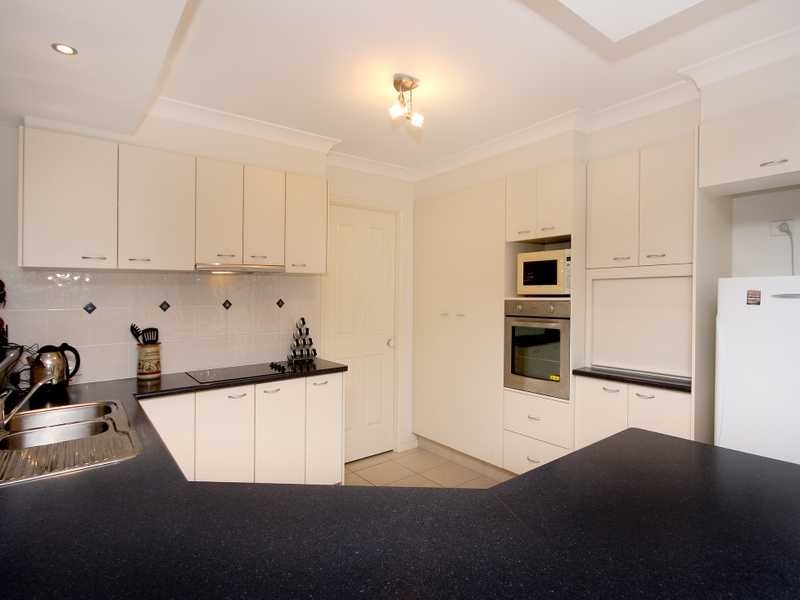 11 Hilldean Drive, Raceview QLD 4305